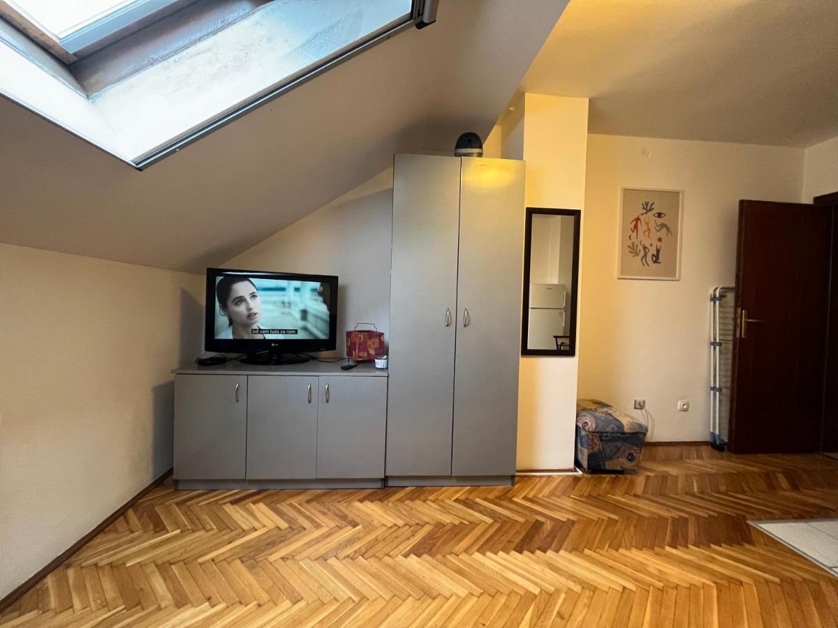 Studio In The Centre Of Novi Sad Apartment Exterior photo