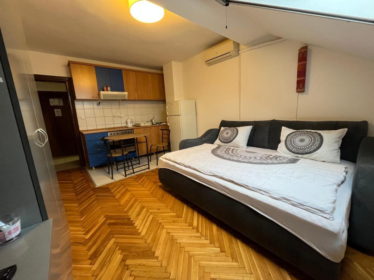 Studio In The Centre Of Novi Sad Apartment Exterior photo